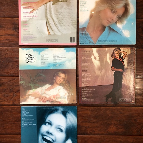 Vintage Olivia Newton John’s Vinyl Records 5 Albums - Picture 2 of 2